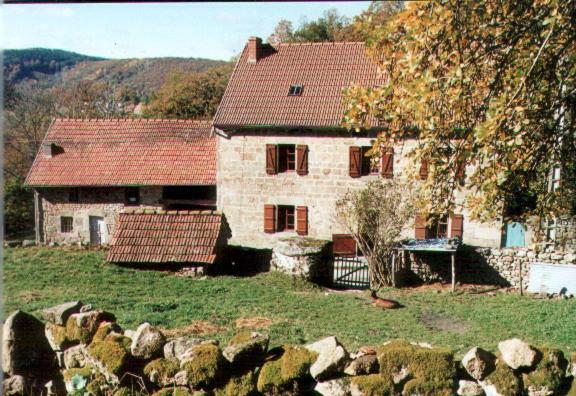 B&B Petite Ferme D'Autrefois Saint-Georges-Nigremont Εξωτερικό φωτογραφία